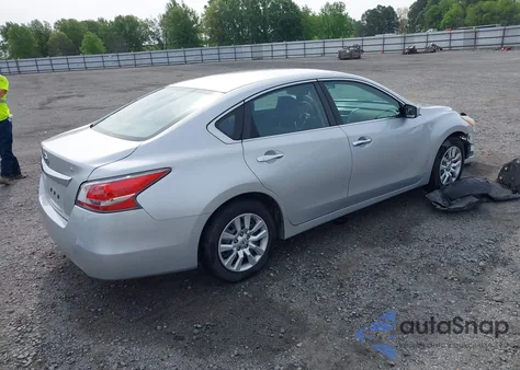 2015 Nissan Altima 2.5/2.5 S/2.5 Sl/2.5 Sv из США, поврежденный, VIN 1N4AL3AP5FC262277